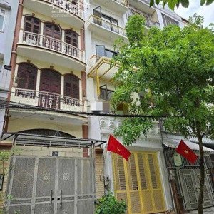 cho thuê nhà võ chí công tây hồ hà nội 60m2, mặt tiền 5m, nhà 5 tầng có thang máy giá 25tr/th