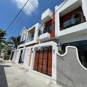 nhà 2 tầng mới hoàn thiện, thiết kế hiện đại ngay trung tâm xã diên toàn, diên khánh, khánh hoà