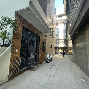hoàng đạo thành - ô tô tải đỗ cửa - thang máy - nhà đẹp full nội thất - đầy đủ tiện ích