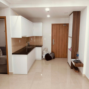kẹt tiền cần bán gấp căn 2pn, 2wc dự án phúc đạt tower giá 2.2 tỷ, hỗ trợ vay 70%.lh:0931432959