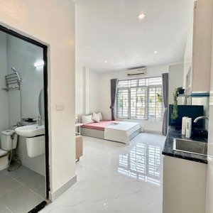 cho thuê phòng studio có ban công, đầy đủ nội thất giá 5,5 triệu, tại trung kính, cầu giấy, hà nội