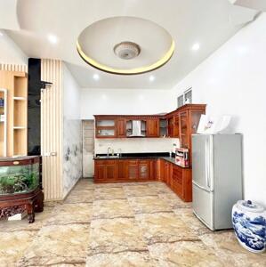 Chỉ 3,95 tỷ nhà 3 tầng 65,6m2 ngay Metro Sở Dầu, Hồng Bàng, oto đỗ cửa
