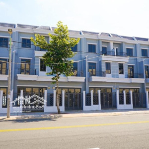 shophouse thương mại, chiết khấu 1 tỷ, xây sẵn, sổ hoàn công, góp 4 năm 0% lãi suất, 50% nhận nhà