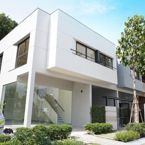 bán căn vị trí víp 2 tầng 3,7 tỷ, 84 m2, 3pn, 2wc, có gara xe oto, có sân vườn nhật, trả trước 30%