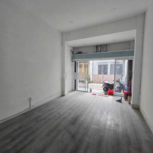 hẻm 6m đoàn thị điểm q. pn, dt 4x9m, nguyên căn trệt lửng, làm vp, nails, shop...