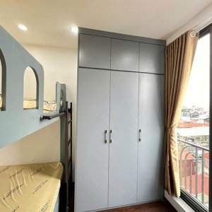 trống 1 phòng duy nhất căn 2 ngủ 1 khách có sẵn giường tầng và 1 phòng ngủ chỉ cần dọn đồ vào là ở