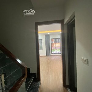 hồ tùng mâu nhú 6tỷ - nhà 5 tầng - mới kính koong - sẵn vào ở.