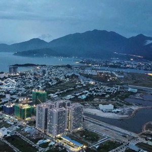 chính chủ bán lại căn 2pn toà thương mại. full nội thất, nhận nhà ngay