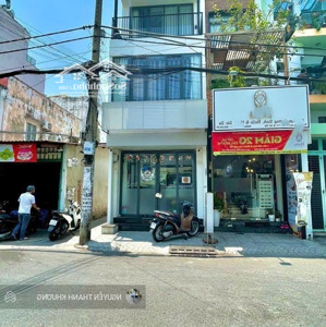 mặt tiền ngay trường đai học cn - chợ gò vấp ( kinh doanh ) 2 lầu
