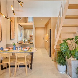 cần bán căn studio toà a8 vip, hiếm, view công viên lễ hội giá rẻ hơn bảng hàng hiện tại