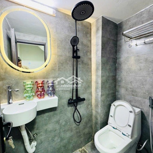 bán nr hàng chiếu, 8,4 tỷ, 80m2, 3pn, 2wc, siêu đẹp