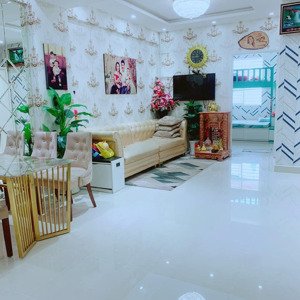 sốc! cô chủ muốn bán gấp căn hộ view đẹp
