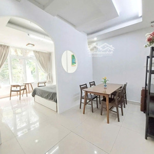 căn hộ 1 phòng ngủ ban công 38m2 quận 3 đ. nguyễn đình chiểu gần vòng xoay dân chủ cư xá đô thành