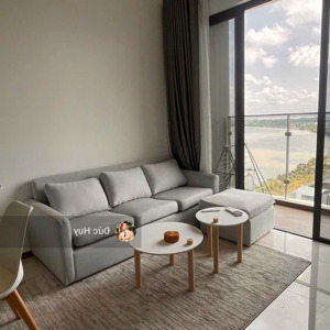 cần bán 2pn view sông hướng đông nam đón gió - 80m2 full nt như hình - có sẵn hợp đồng thuê