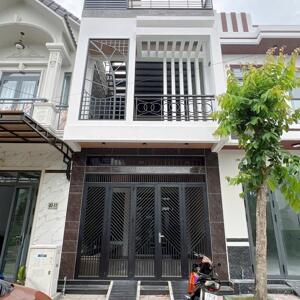Nhà 1 trệt 2 lầu khu dân cư Phú An, gần bệnh viện Hoàn Mỹ