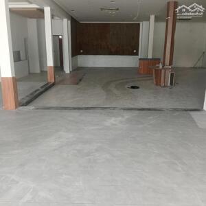 Cho thuê nhà mặt tiền ngang 20m nguyễn văn cừ nói dài giá thuê 56 triệu