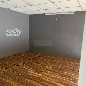 nhà mặt tiền quốc lộ 1a, 4mx12m, phòng ngủ riêng, tiện kinh doanh, giá 6 triệu