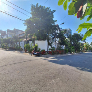 (nhà bè) biệt thự 3 tầng - 215m2 - khu dân cư lập phúc - lê văn lương - phước kiển - ngang 11m