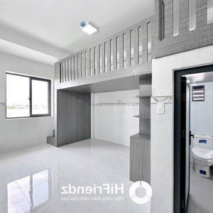 phòng có gác xịn full nội thất cửa sổ thoáng mát.
gần đại học văn hiến, đại học công thương