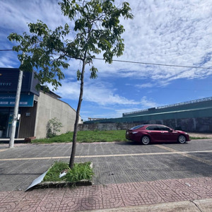 dt: 5x20,8m giá 4tỷ490 triệu, đường lớn võ văn kiệt, thành phố bà rịa cần bán gấp giá tốt