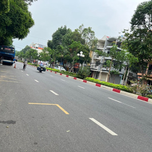 cho thuê nhà mặt tiền 3 tầng nguyễn an ninh tp. vũng tàu, 5pn, vị trí ngã 3 sầm uất chỉ 18 triệu