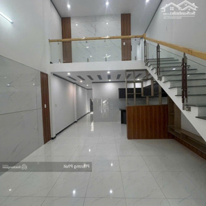 cho thuê gấp nhà 1 trệt 1 lửng sân xe hơi sát kdc lavender, gần ngã 3 bình ý