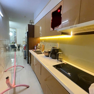 bán căn 73m2 2pn 2wc full nội thất đẹp, tầng trung view thoáng nhà mới đẹp
