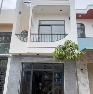 cần bán nhà- thủ dm, bình dương thiết kế 1 trệt 1 lầu hiện đại