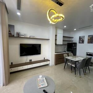 Cho thuê căn hộ 2 p.ngủ Vinhomes Marina, DT: 80m2.