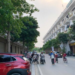 bán ngôi nhà mặt đường hà huy tập khách đến xem là mê chốt luôn ngay bệnh viện tỉnh