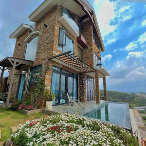 chính chủ cần bán gấp nhà 1 trệt 3 lầu, sổ riêng, đường ô tô tránh cách hồ xuân hương chỉ 500m