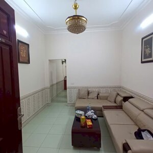 Cho thuê nhà riêng 50m2 x2,5 tầng,ngõ 197 Hoàng Mai nà mới sửa đẹp, xe tải nhỏ vào tận cửa