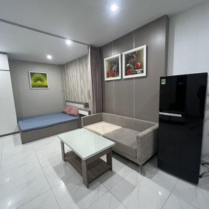chính chủ cho thuê căn hộ 45m2 full đồ đẹp phố nguyễn văn cừ gần vietnamairline 6 triệu:0916393862