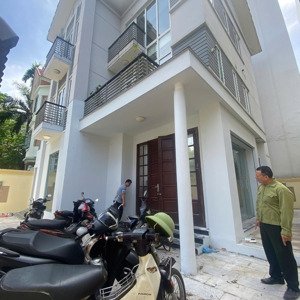 cho thuê nhà biệt thự khu đô thị mễ trì hạ,đất 200m xây dựng 120m * 4 tầng,giá 50 triệu