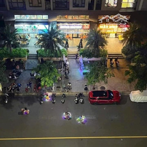 bán shophouse khu căn hộ picity- khu shop 2 mặt tiền đường. đông đúc, kinh doanh đa nghành. 8.99 tỷ