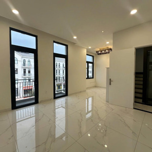 bán gấp nhà phố the manhattan 84m2 5 tầng 1 tum, vị trí đẹp giá chỉ 15 tỷ