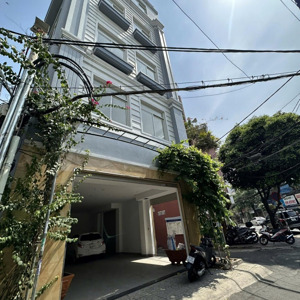 cần bán tòa nhà khu văn phòng đậu được xe hơi quận phú nhuận - 25 tỷ