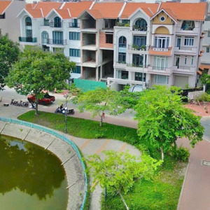 bán biệt thự view hồ kdc himlam, q7 đón đầu cầu nguyễn khoái tháng 11 khởi công!