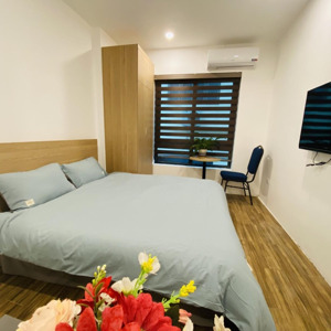 cho thuê ccmn đường linh lang, đầy đủ nội thất, giá chỉ còn 4,8tr / th. lh0833811291