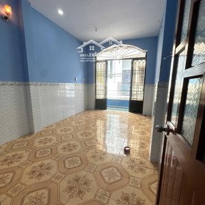 bán nhà mặt tiền khu bình phú 2, giá nhỉn 4 tỷ, dt 30m2, hàng hiếm q6,gần đại lộ võ văn kiệt