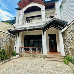 cho thuê biệt hoàng việt, phường 4, tân bình