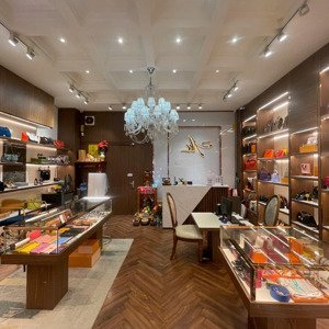 sang nhượng cửa hàng trung tâm q1 - hàng hiếm cho tầm giá 65tr