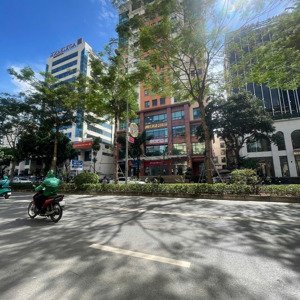 siêu hót cho thuê tầng 1 mặt phố láng hạ, diện tích 236m2, mt: 15m, ba đình