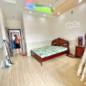 nhà hoàng văn hợp, 4x17 2 lầu 3 phòng 4wc, nội thất cơ bản. lh 