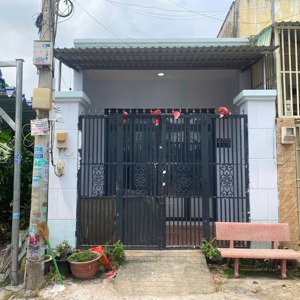 cho thuê nhà đẹp mới xây tại phước long b, giá tốt.