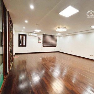 cho thuê biệt thự mới hiện đại kđt mễ trì hạ. dt 200m2 x 4 tầng, mt 12m. giá 50tr