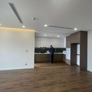 cho thuê biệt thự kđt mỹ đình 1,dt 200mx4 tầng, đồ cơ bản, giá tt,lh ms lan 