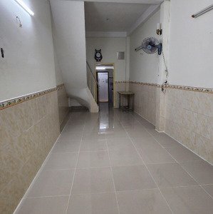 cần cho thuê nhà nguyên căn 3 tầng hẻm 538 đoàn văn bơ