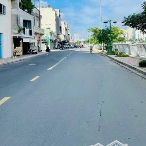 bán nhà mặt tiền đường xe hơi trung tâm quận 8 - 3 tầng sd hơn 90m2 giá chỉ 4.8 tỷ