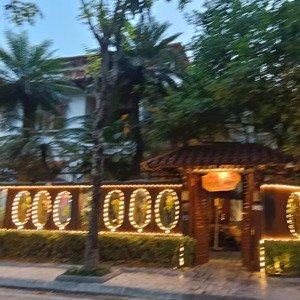 cho thuê biệt thự trung tâm quận ba đình hà nội diện tích: 120m2 x 3,5 tầng mặt tiền: 8m